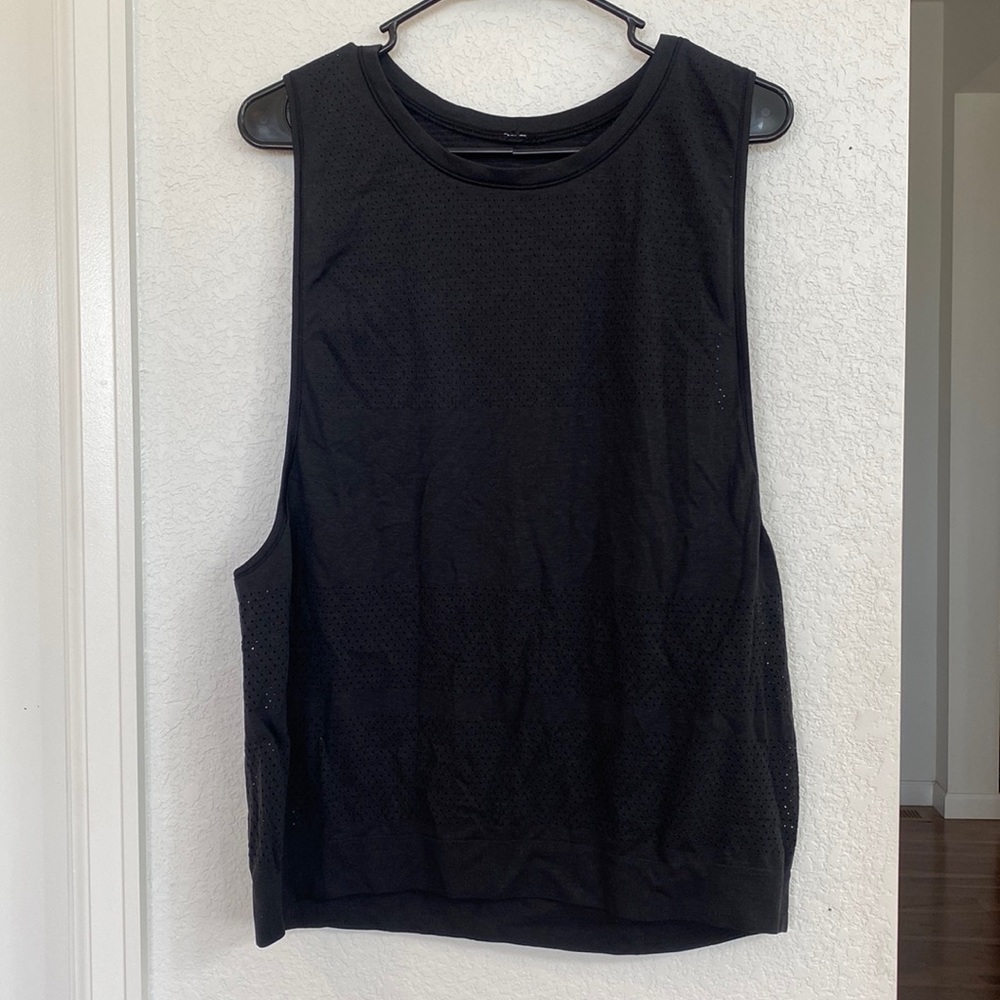 LULULEMON MESH MUSCLE TANK